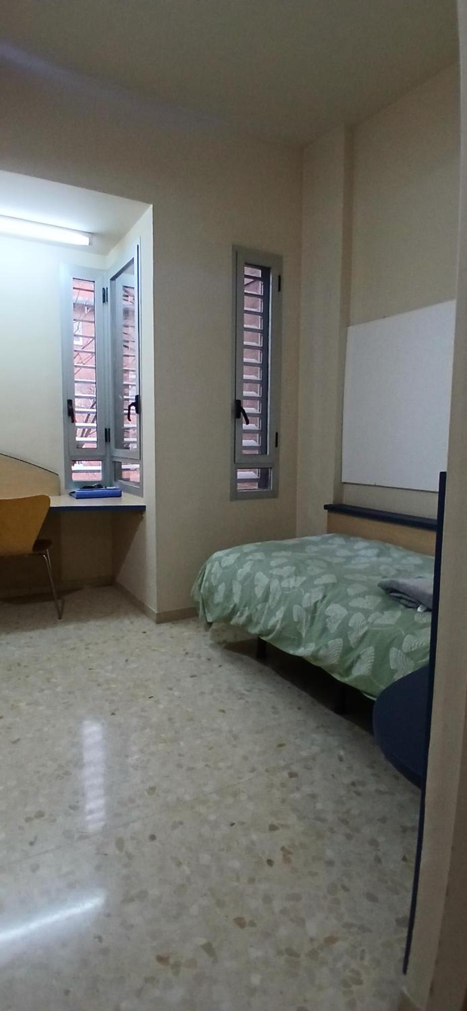 Larru Los Bermejales Residencia Universitaria Sevilla Eksteriør bilde