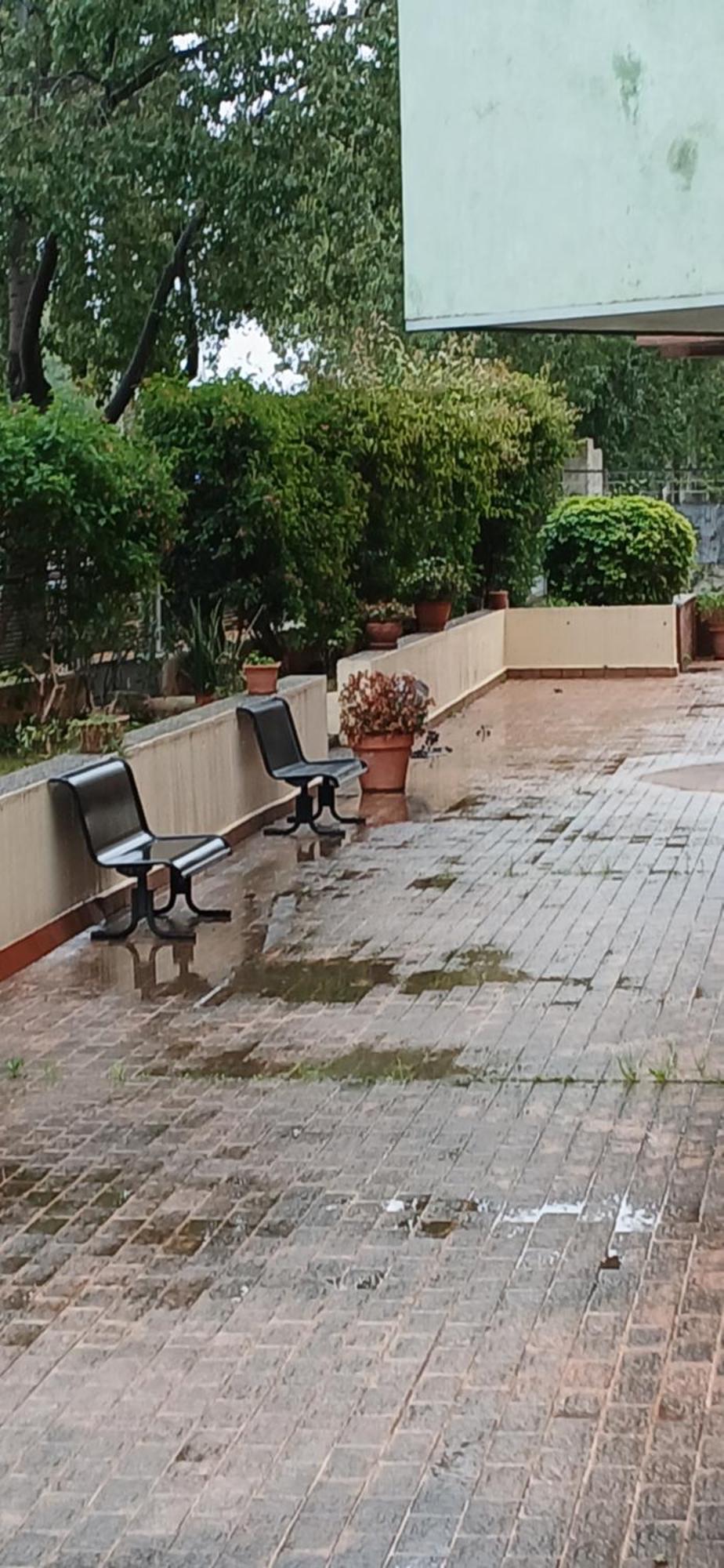 Larru Los Bermejales Residencia Universitaria Sevilla Eksteriør bilde